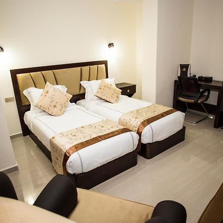 Queen Plaza Hotel Hebron Szoba fotó