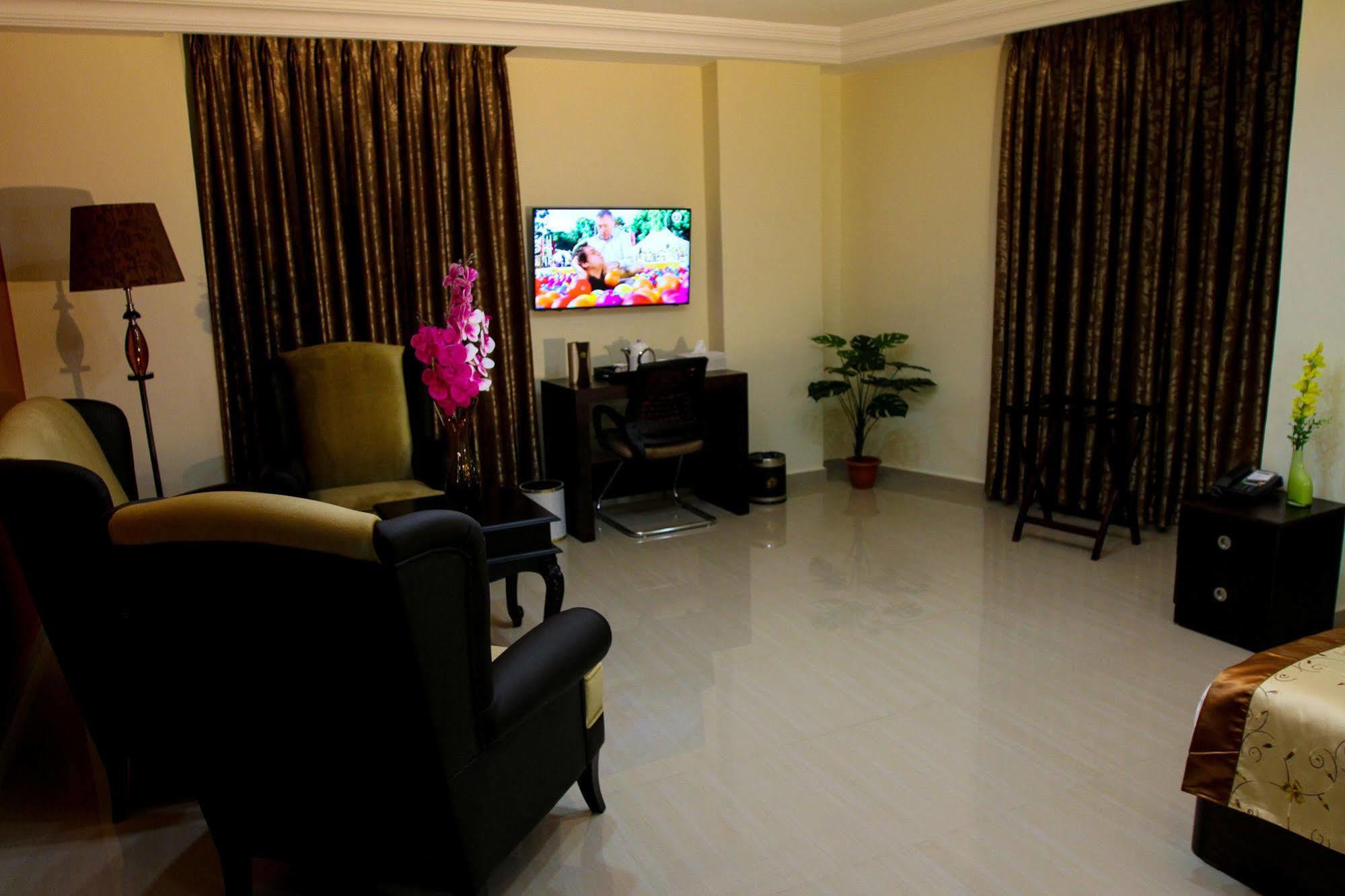 Queen Plaza Hotel Hebron Kültér fotó